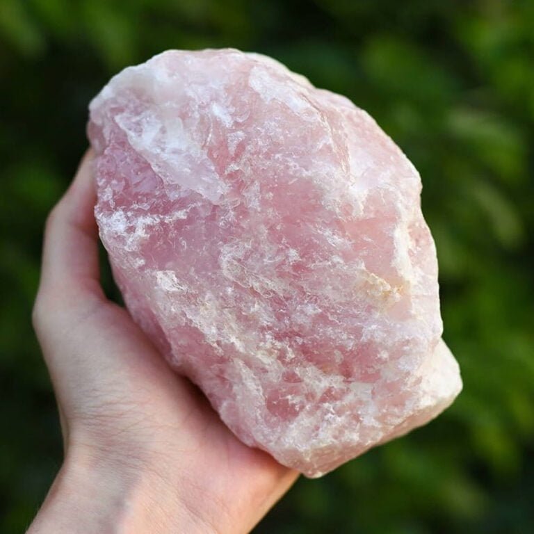 Piedra Cuarzo Rosa: Propiedades, Usos y Amor Incondicional
