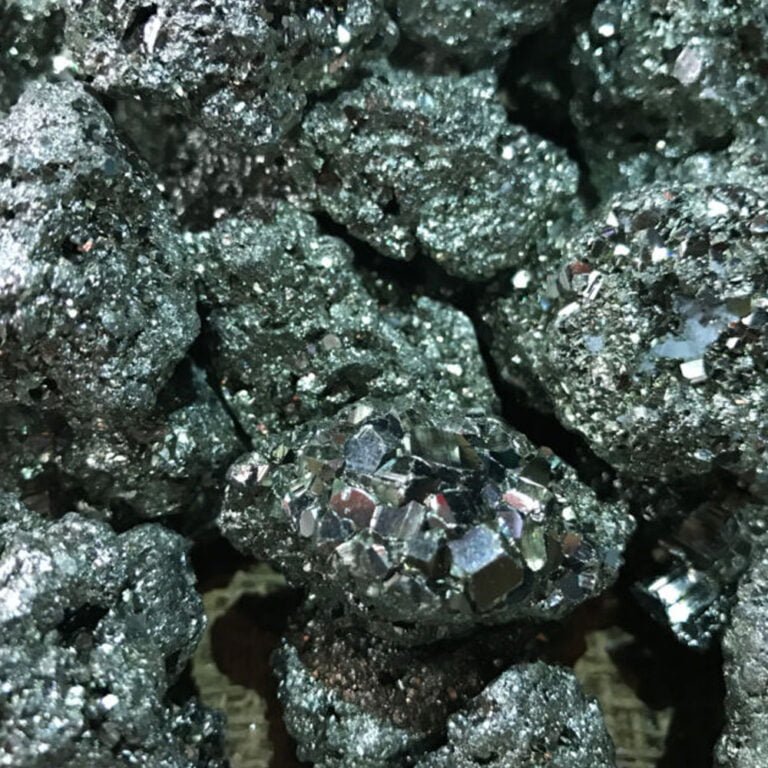 Piedra Hematita: Propiedades, Usos y Escudo Psíquico