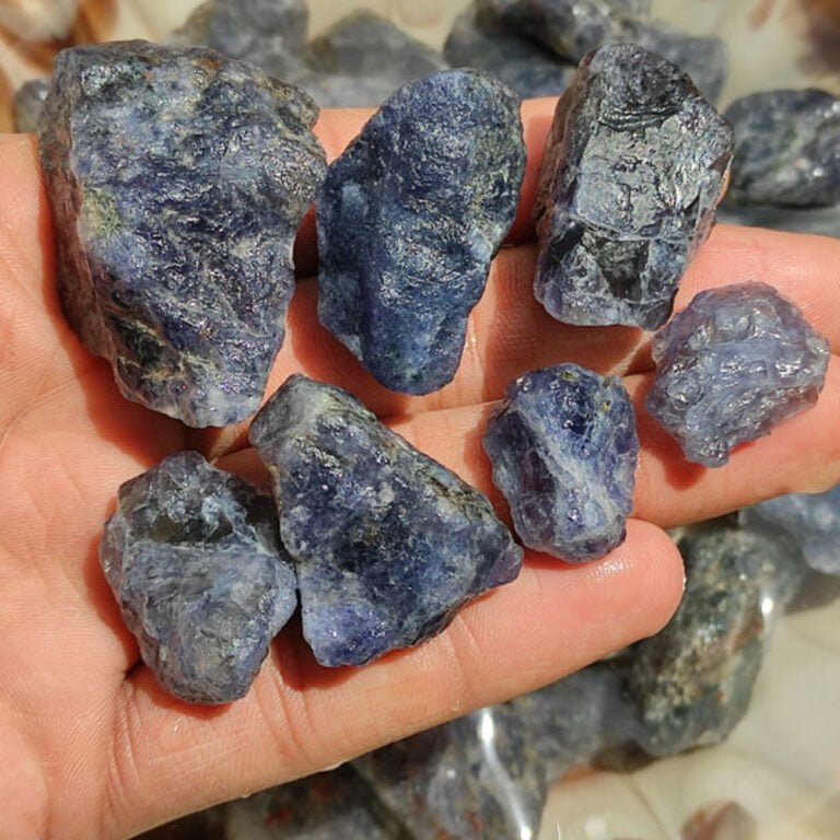 Piedra Iolita: Propiedades, Usos y Visión Interior