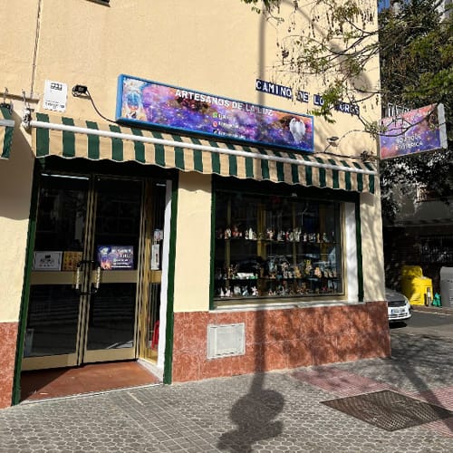 foto tienda esotérica Sevilla artesanos de la luz